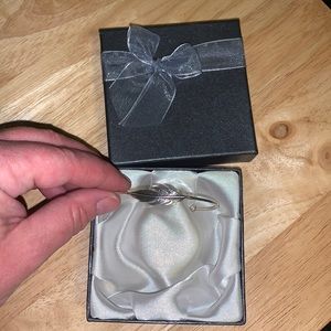 Beautiful .925 sterling silver feather bracelet!